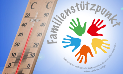 Thermometer auf Holz mit Celsius-Skala und rotem Wert. Darüber steht der Text "Familienstützpunkt" in einer geschwungenen Schrift. Im Zentrum sind bunte Handabdrücke in Rot, Grün, Blau, Gelb und Orange. Der Hintergrund ist hellblau.