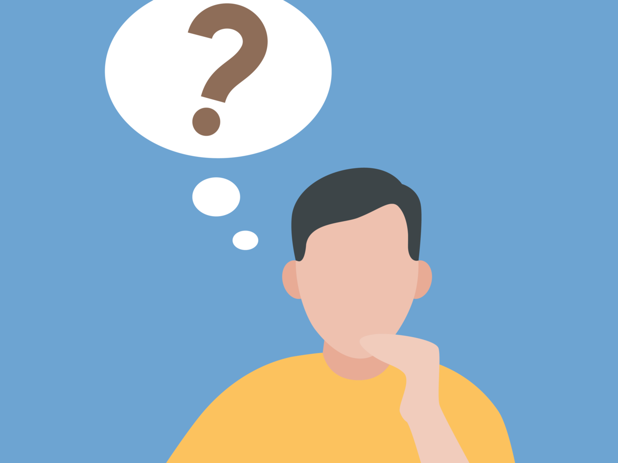 Eine abstrakte Illustration eines nachdenklichen Mannes in einem gelben T-Shirt. Er steht mit einer Hand an seinem Kinn und schaut im Gedanken sichtbar auf ein großes Fragezeichen in einer Sprechblase über seinem Kopf. Der Hintergrund ist blau.