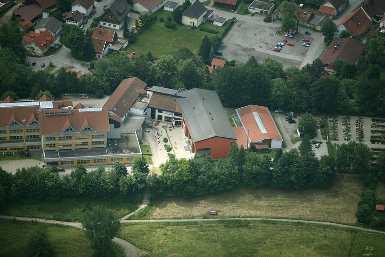 Staatliche Realschule Obergünzburg Luftbild der Staatlichen Realschule Obergünzburg