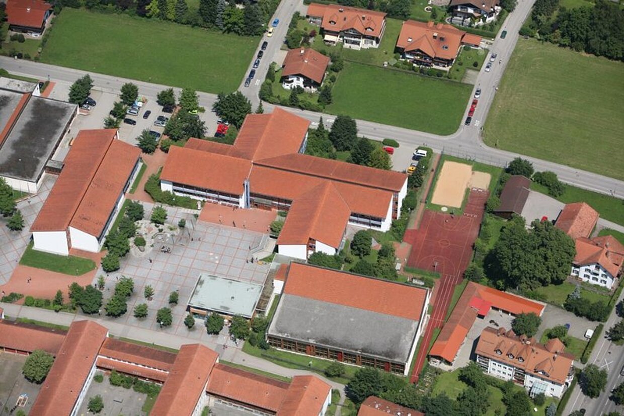Staatliches Gymnasium Füssen Luftbild des Staatlichen Gymnasiums Füssen